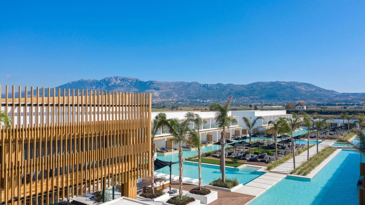D' Andrea Lagoon All Suites - Adults Only Мармарі Екстер'єр фото The Village Outlet Center