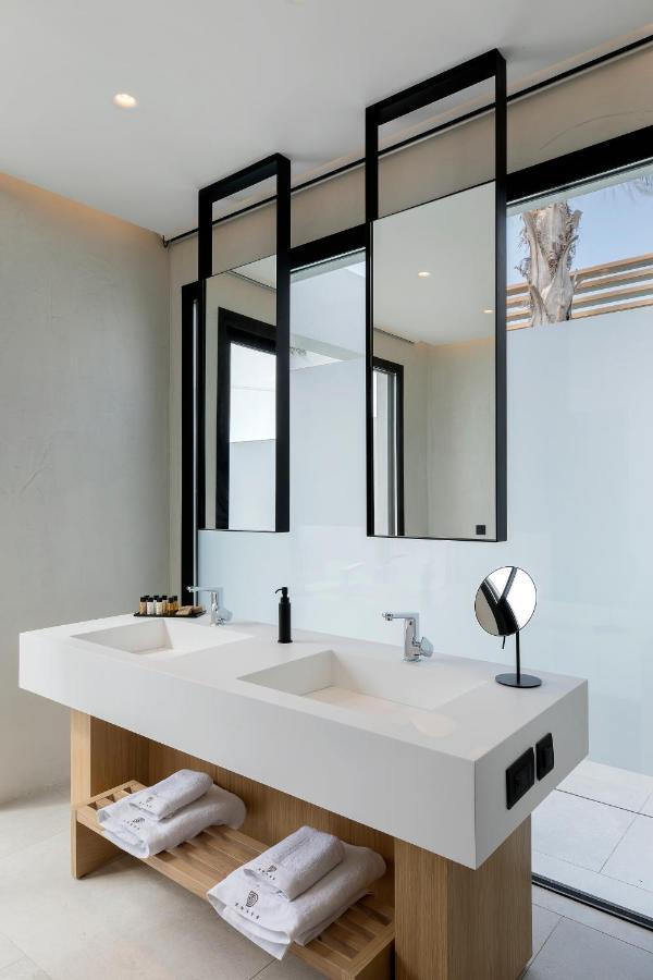 D' Andrea Lagoon All Suites - Adults Only Мармарі Екстер'єр фото Bathroom mirror